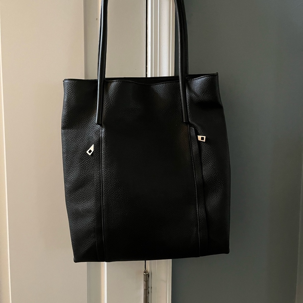 Zara Black Pebbled Leather Tote with Subtle Hardware